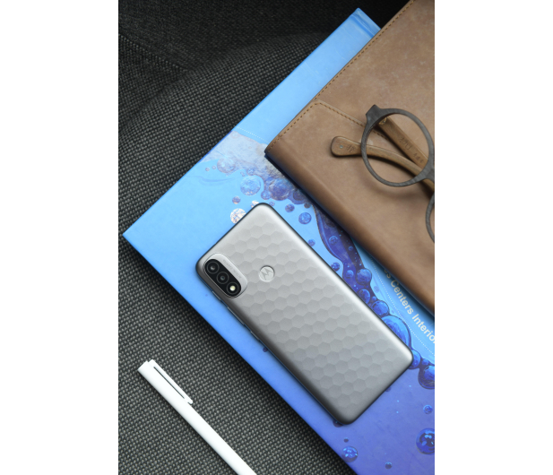 Motorola moto e20 2/32GB Coastal Blue - 681067 - zdjęcie 17